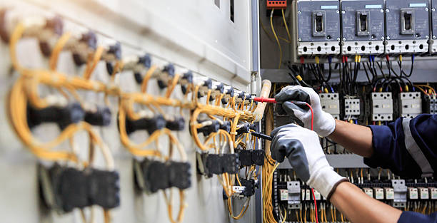 Professional Electrician technician working in La Grange Park, IL